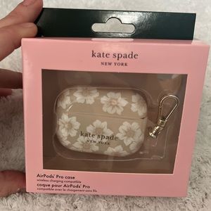 NWT🏷️ Kate Spade AirPod Pro Case
